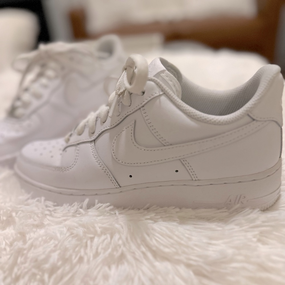 Air Force 1 - Picture 3 of 3